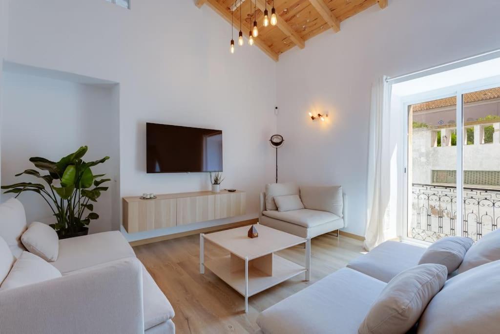 Apartamento Renovated Historic ~large & Cozy ~casa Nespereira Lagos