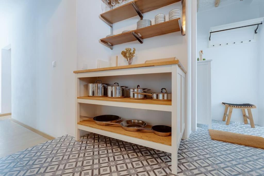 Renovated Historic ~large & Cozy ~casa Nespereira Apartment