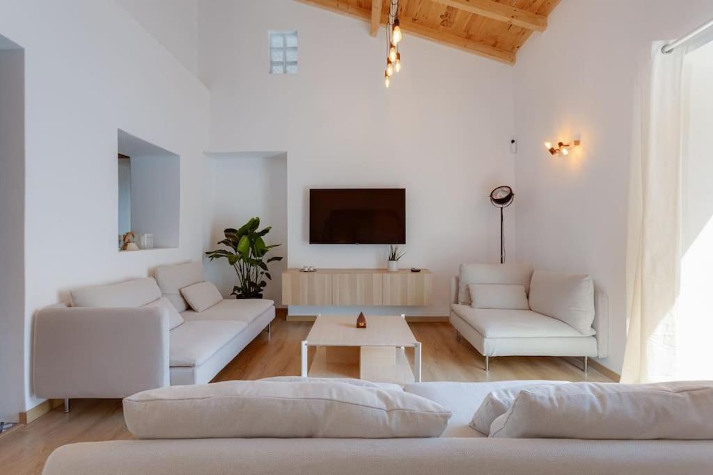 Apartment Renovated Historic ~large & Cozy ~casa Nespereira