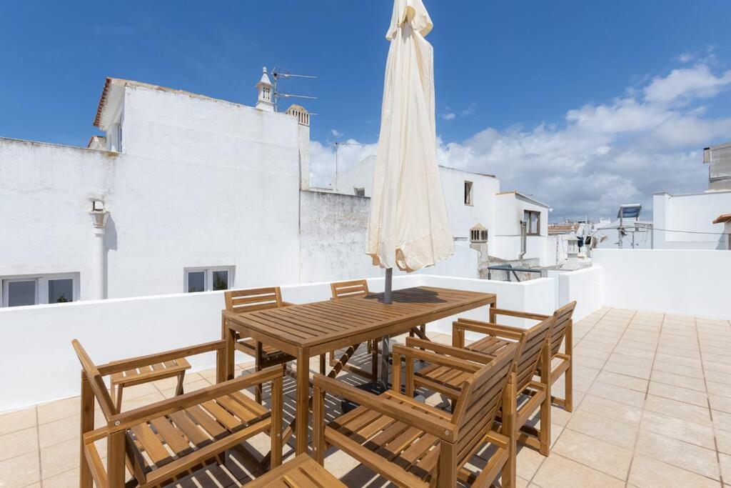Apartment Renovated Historic ~large & Cozy ~casa Nespereira