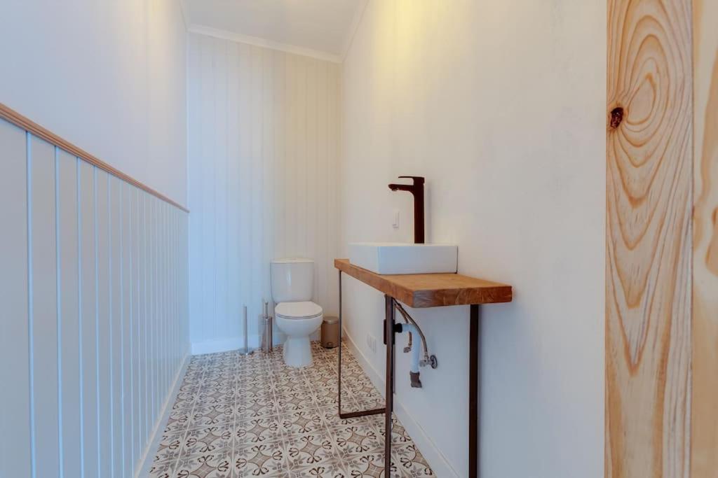 Apartment Renovated Historic ~large & Cozy ~casa Nespereira Lagos